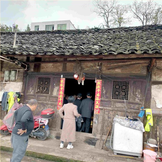 回饋家鄉(xiāng)-4